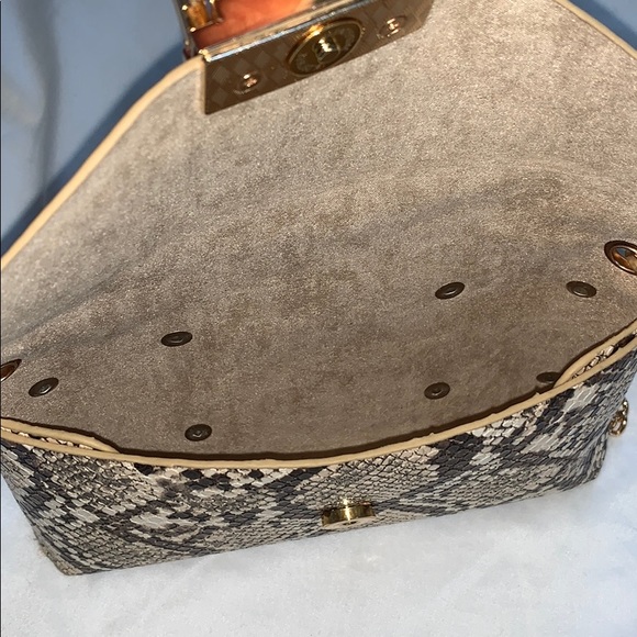 🆕 Snakeskin Convertible Belt Bag & Clutch - Picture 5 of 11